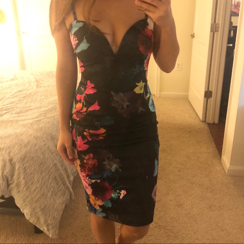 Bebe plunge black flowers midi dress xs